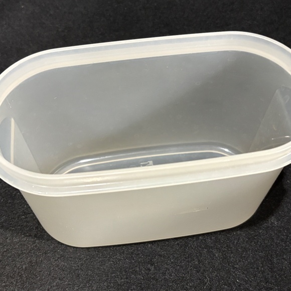 Vintage TUPPERWARE Clear Storage 4 3/4 Cup Clear Container #1512 Only - Picture 5 of 5